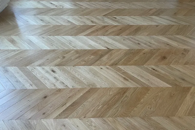 Parquet point de Hongrie en chêne posé par ALB Parquet à Lyon